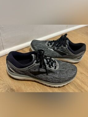 Brooks PureFlow 7 Womens 8 Gray Black Running Shoes Lightweight Low Drop NWOB